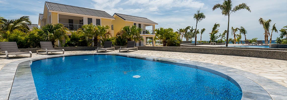 Delfins_beach_resort_pool