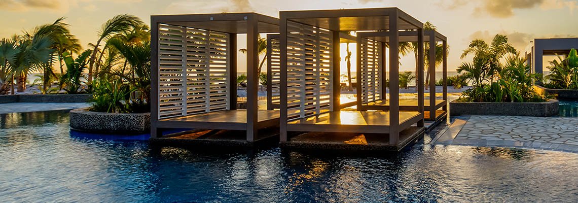 Delfins_beach_resort_pool_2